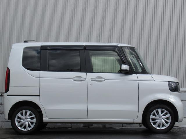 Ｎ－ＢＯＸ ベースグレード　試乗車ＵＰ／運転席＆助手席シートヒーター／コンビニフック付シートバックテーブル運転席＆助手席／オートリトラミラー／左右独立式リアセンターアームレスト（5枚目）