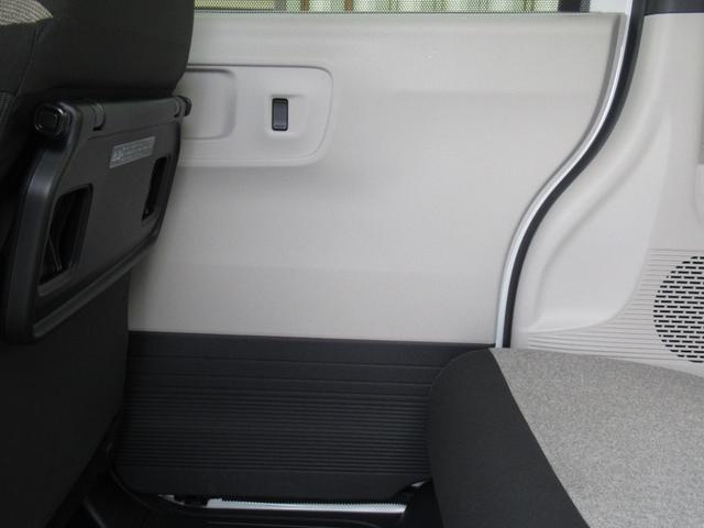 Ｎ－ＢＯＸ ベースグレード　試乗車ＵＰ／運転席＆助手席シートヒーター／コンビニフック付シートバックテーブル運転席＆助手席／オートリトラミラー／左右独立式リアセンターアームレスト（31枚目）