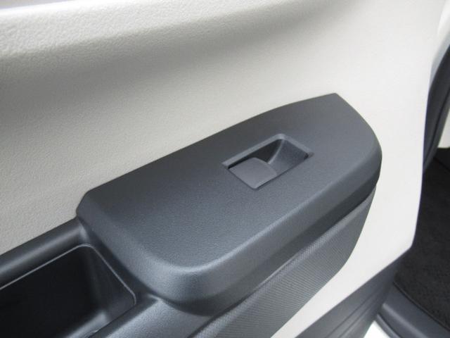 Ｎ－ＢＯＸ ベースグレード　試乗車ＵＰ／運転席＆助手席シートヒーター／コンビニフック付シートバックテーブル運転席＆助手席／オートリトラミラー／左右独立式リアセンターアームレスト（35枚目）