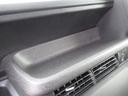 コーディネートスタイル　試乗車ＵＰ／運転席＆助手席シートヒーター／コンビニフック付シートバックテーブル（運転席＆助手席）／オートリトラミラー／左右独立式リアセンターアームレスト／グレーステッチ本革巻ステアリングホイール（39枚目）
