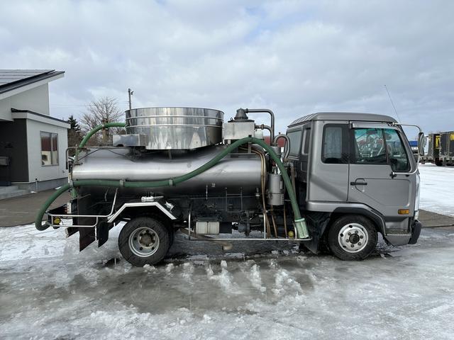 　糞尿車　３５００Ｌ　東急車両製(4枚目)