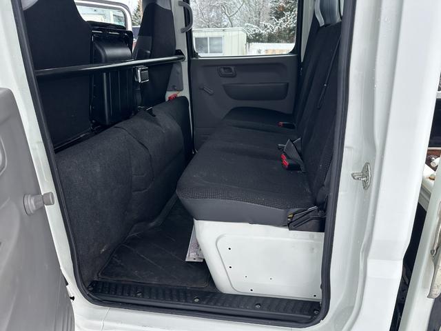 キャンター Ｗキャブ　全低床　積載１．５ｔ　オートマ　リヤヒーター（9枚目）