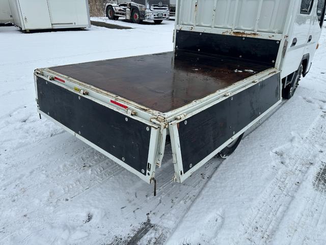 キャンター Ｗキャブ　全低床　積載１．５ｔ　オートマ　リヤヒーター（12枚目）