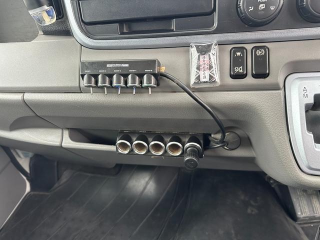 キャンター Ｗキャブ　全低床　積載１．５ｔ　オートマ　リヤヒーター（21枚目）