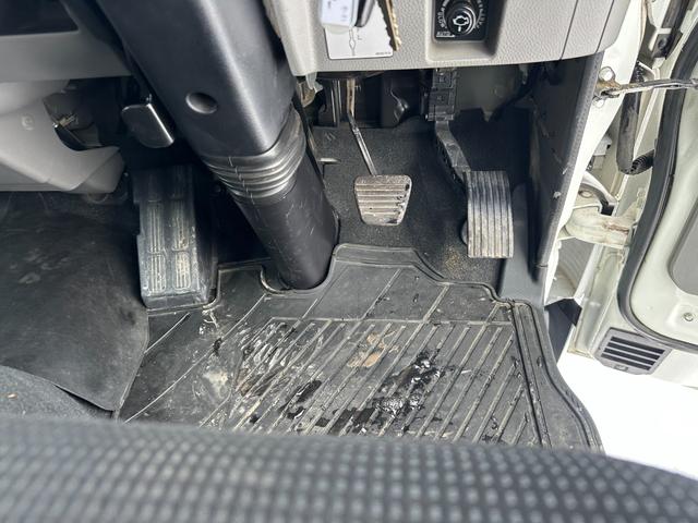 キャンター Ｗキャブ　全低床　積載１．５ｔ　オートマ　リヤヒーター（23枚目）