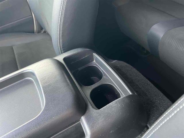 ハイエースバン 　４ＷＤ　ＥＴＣ　バックカメラ　ナビ　ＴＶ　クリアランスソナー　レーンアシスト　衝突被害軽減システム　両側スライドドア　オートマチックハイビーム　オートライト　スマートキー　電動格納ミラー　後席モニター（32枚目）