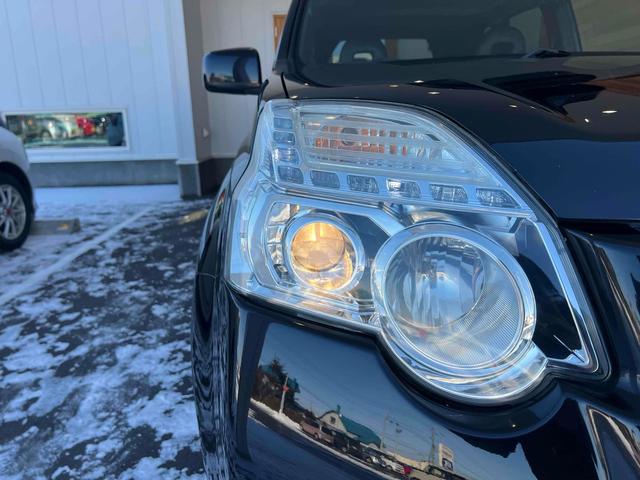 エクストレイル ２０Ｘ　４ＷＤ　ＥＴＣ　バックカメラ　サイドカメラ　サンルーフ　ナビ　ＴＶ　オートライト　アルミホイール　スマートキー　電動格納ミラー　シートヒーター　ＣＶＴ　盗難防止システム　衝突安全ボディ　ＵＳＢ　記録簿（8枚目）