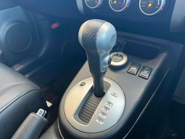 エクストレイル ２０Ｘ　４ＷＤ　ＥＴＣ　バックカメラ　サイドカメラ　サンルーフ　ナビ　ＴＶ　オートライト　アルミホイール　スマートキー　電動格納ミラー　シートヒーター　ＣＶＴ　盗難防止システム　衝突安全ボディ　ＵＳＢ　記録簿（22枚目）