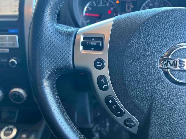 エクストレイル ２０Ｘ　４ＷＤ　ＥＴＣ　バックカメラ　サイドカメラ　サンルーフ　ナビ　ＴＶ　オートライト　アルミホイール　スマートキー　電動格納ミラー　シートヒーター　ＣＶＴ　盗難防止システム　衝突安全ボディ　ＵＳＢ　記録簿（46枚目）