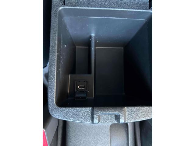 エクストレイル ２０Ｘ　４ＷＤ　ＥＴＣ　バックカメラ　サイドカメラ　サンルーフ　ナビ　ＴＶ　オートライト　アルミホイール　スマートキー　電動格納ミラー　シートヒーター　ＣＶＴ　盗難防止システム　衝突安全ボディ　ＵＳＢ　記録簿（52枚目）