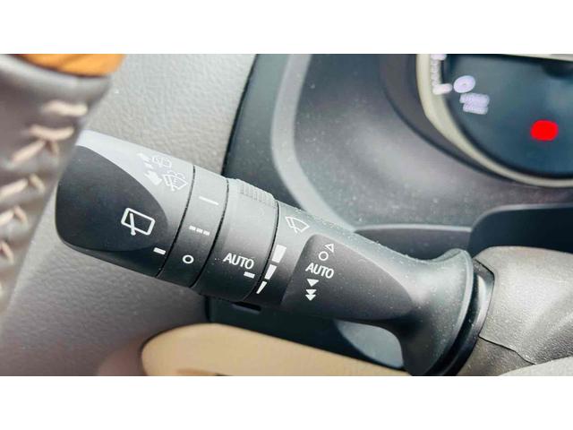 ランドクルーザープラド ＴＸ　Ｌパッケージ　４ＷＤ　ドライブレコーダー　バックカメラ　オートクルーズコントロール　レーンアシスト　衝突被害軽減システム　サンルーフ　ナビ　ＴＶ　オートマチックハイビーム　オートライト　ＬＥＤヘッドランプ（6枚目）