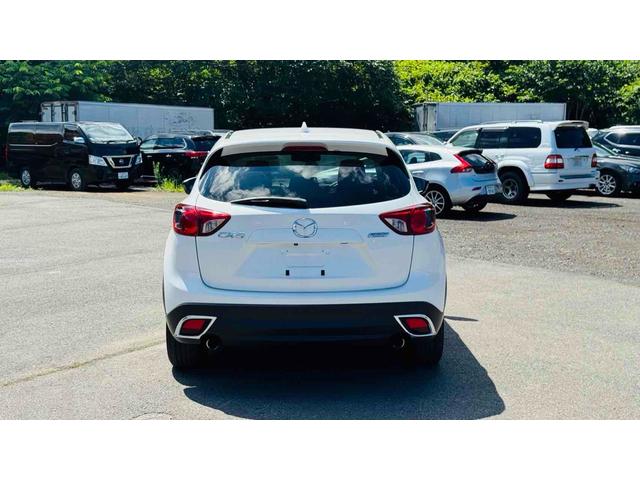 ＣＸ－５ ＸＤ　Ｌパッケージ　４ＷＤ　ＥＴＣ　バックカメラ　サイドカメラ　オートクルーズコントロール　パワーシート　衝突被害軽減システム　ナビ　オートライト　ＨＩＤ　アルミホイール　スマートキー　アイドリングストップ（16枚目）