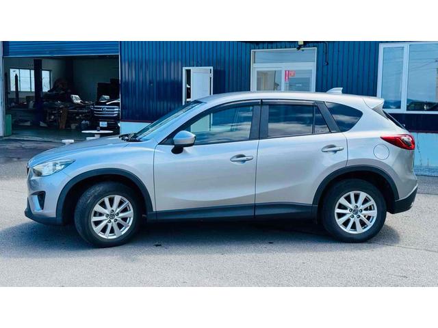 ＣＸ－５ ＸＤ　４ＷＤ　ドライブレコーダー　ＥＴＣ　バックカメラ　ナビ　オートライト　アルミホイール　スマートキー　アイドリングストップ　ＡＴ　盗難防止システム　衝突安全ボディ　ＡＢＳ　エアコン　パワーステアリング（21枚目）
