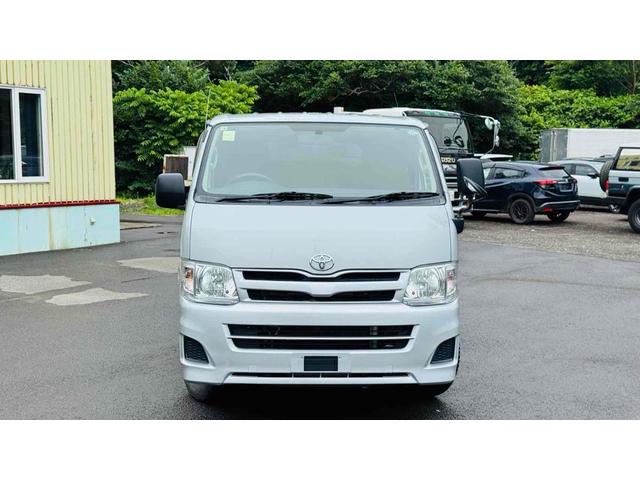 ハイエースバン 　４ＷＤ　バックカメラ　ナビ　スライドドア　ＡＴ　Ｂｌｕｅｔｏｏｔｈ　エアコン　パワーウィンドウ　運転席エアバッグ（3枚目）