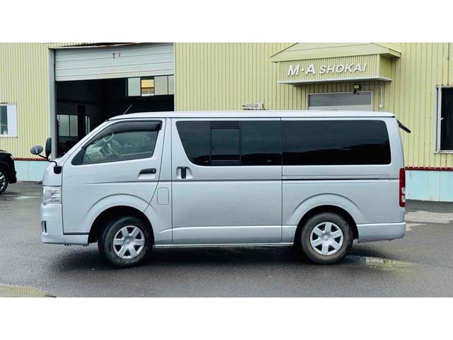 ハイエースバン 　４ＷＤ　バックカメラ　ナビ　スライドドア　ＡＴ　Ｂｌｕｅｔｏｏｔｈ　エアコン　パワーウィンドウ　運転席エアバッグ（4枚目）