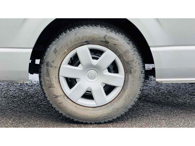 ハイエースバン 　４ＷＤ　バックカメラ　ナビ　スライドドア　ＡＴ　Ｂｌｕｅｔｏｏｔｈ　エアコン　パワーウィンドウ　運転席エアバッグ（9枚目）
