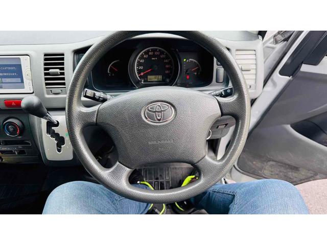 ハイエースバン 　４ＷＤ　バックカメラ　ナビ　スライドドア　ＡＴ　Ｂｌｕｅｔｏｏｔｈ　エアコン　パワーウィンドウ　運転席エアバッグ（20枚目）