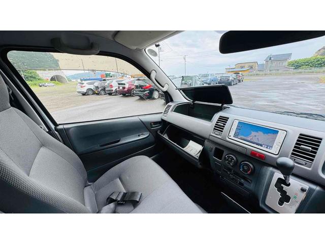 ハイエースバン 　４ＷＤ　バックカメラ　ナビ　スライドドア　ＡＴ　Ｂｌｕｅｔｏｏｔｈ　エアコン　パワーウィンドウ　運転席エアバッグ（21枚目）