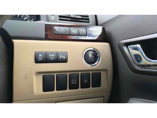 ヴェルファイア ２．４Ｘ　４ＷＤ　ＥＴＣ　バックカメラ　ナビ　クリアランスソナー　両側電動スライドドア　オートライト　ＨＩＤ　スマートキー　後席モニター　３列シート　ＣＶＴ　アルミホイール　盗難防止システム　衝突安全ボディ（7枚目）