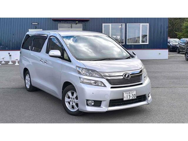ヴェルファイア ２．４Ｘ　４ＷＤ　ＥＴＣ　バックカメラ　ナビ　クリアランスソナー　両側電動スライドドア　オートライト　ＨＩＤ　スマートキー　後席モニター　３列シート　ＣＶＴ　アルミホイール　盗難防止システム　衝突安全ボディ（13枚目）