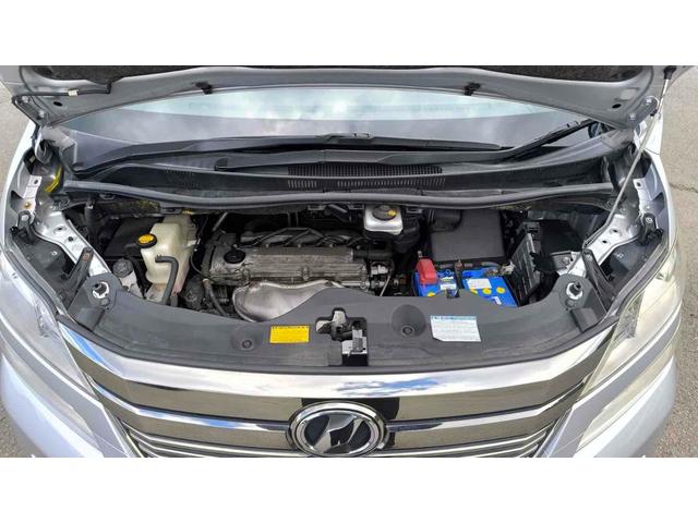 ヴェルファイア ２．４Ｘ　４ＷＤ　ＥＴＣ　バックカメラ　ナビ　クリアランスソナー　両側電動スライドドア　オートライト　ＨＩＤ　スマートキー　後席モニター　３列シート　ＣＶＴ　アルミホイール　盗難防止システム　衝突安全ボディ（19枚目）