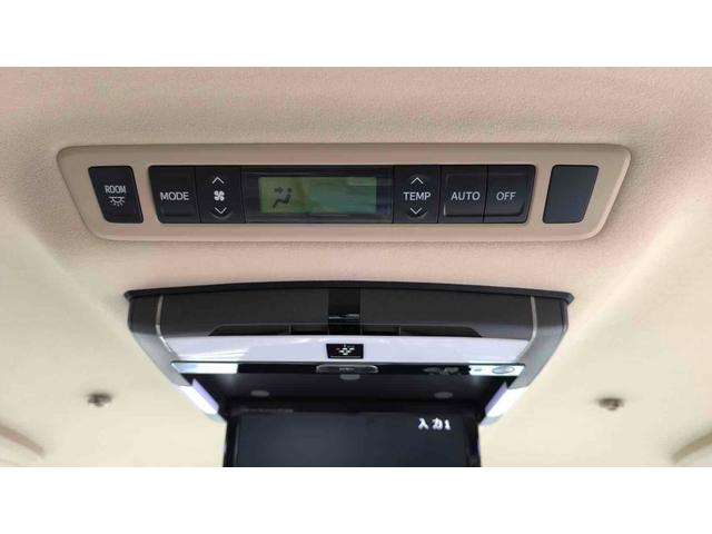 ヴェルファイア ２．４Ｘ　４ＷＤ　ＥＴＣ　バックカメラ　ナビ　クリアランスソナー　両側電動スライドドア　オートライト　ＨＩＤ　スマートキー　後席モニター　３列シート　ＣＶＴ　アルミホイール　盗難防止システム　衝突安全ボディ（32枚目）