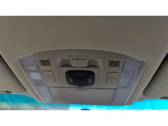 ヴェルファイア ２．４Ｘ　４ＷＤ　ＥＴＣ　バックカメラ　ナビ　クリアランスソナー　両側電動スライドドア　オートライト　ＨＩＤ　スマートキー　後席モニター　３列シート　ＣＶＴ　アルミホイール　盗難防止システム　衝突安全ボディ（37枚目）