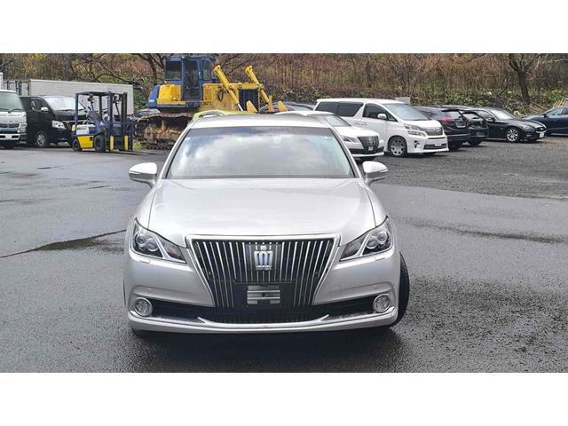 クラウンマジェスタ Four 4WD ETC クリアランスソナー オートクルーズコントロール 衝突被害軽減システム バックカメラ ナビ TV アルミホイール オートマチックハイビーム オートライト LEDヘッドランプ CVT(13枚目)