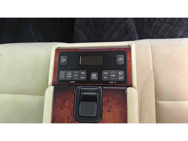 クラウンマジェスタ Four 4WD ETC クリアランスソナー オートクルーズコントロール 衝突被害軽減システム バックカメラ ナビ TV アルミホイール オートマチックハイビーム オートライト LEDヘッドランプ CVT(28枚目)