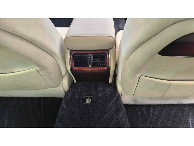 クラウンマジェスタ Four 4WD ETC クリアランスソナー オートクルーズコントロール 衝突被害軽減システム バックカメラ ナビ TV アルミホイール オートマチックハイビーム オートライト LEDヘッドランプ CVT(29枚目)