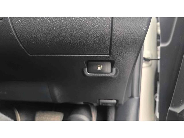 クラウンマジェスタ Four 4WD ETC クリアランスソナー オートクルーズコントロール 衝突被害軽減システム バックカメラ ナビ TV アルミホイール オートマチックハイビーム オートライト LEDヘッドランプ CVT(37枚目)