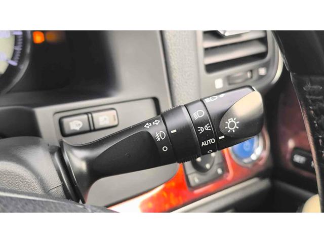 クラウンマジェスタ Four 4WD ETC クリアランスソナー オートクルーズコントロール 衝突被害軽減システム バックカメラ ナビ TV アルミホイール オートマチックハイビーム オートライト LEDヘッドランプ CVT(39枚目)