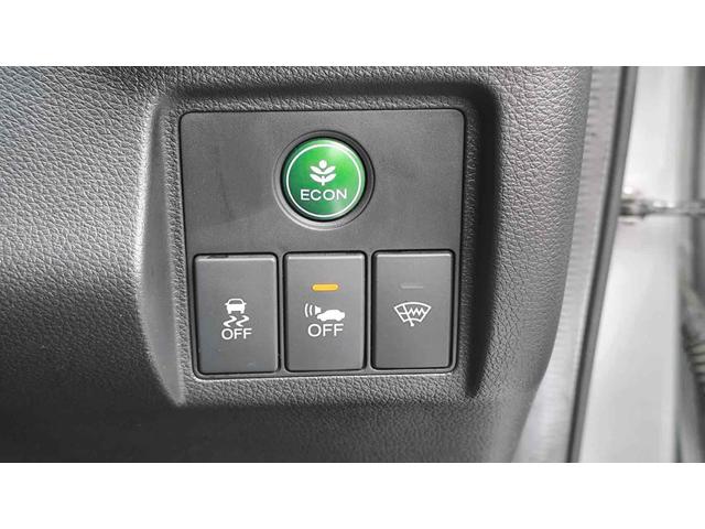 ヴェゼル ハイブリッドＸ・Ｌパッケージ　４ＷＤ　ドライブレコーダー　ＥＴＣ　バックカメラ　オートクルーズコントロール　衝突被害軽減システム　ナビ　オートライト　ＬＥＤヘッドランプ　アルミホイール　スマートキー　シートヒーター　ＡＴ（7枚目）