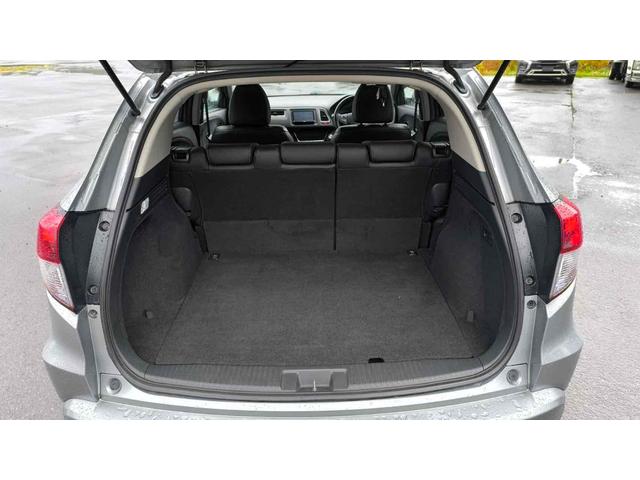 ヴェゼル ハイブリッドＸ・Ｌパッケージ　４ＷＤ　ドライブレコーダー　ＥＴＣ　バックカメラ　オートクルーズコントロール　衝突被害軽減システム　ナビ　オートライト　ＬＥＤヘッドランプ　アルミホイール　スマートキー　シートヒーター　ＡＴ（18枚目）