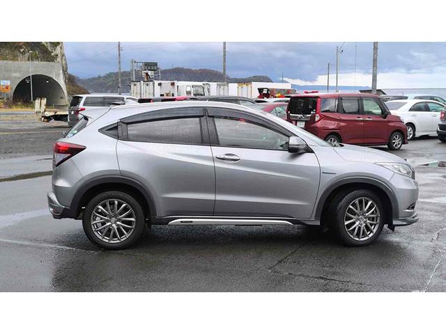 ヴェゼル ハイブリッドＸ・Ｌパッケージ　４ＷＤ　ドライブレコーダー　ＥＴＣ　バックカメラ　オートクルーズコントロール　衝突被害軽減システム　ナビ　オートライト　ＬＥＤヘッドランプ　アルミホイール　スマートキー　シートヒーター　ＡＴ（21枚目）