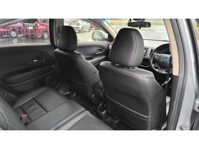 ヴェゼル ハイブリッドＸ・Ｌパッケージ　４ＷＤ　ドライブレコーダー　ＥＴＣ　バックカメラ　オートクルーズコントロール　衝突被害軽減システム　ナビ　オートライト　ＬＥＤヘッドランプ　アルミホイール　スマートキー　シートヒーター　ＡＴ（27枚目）