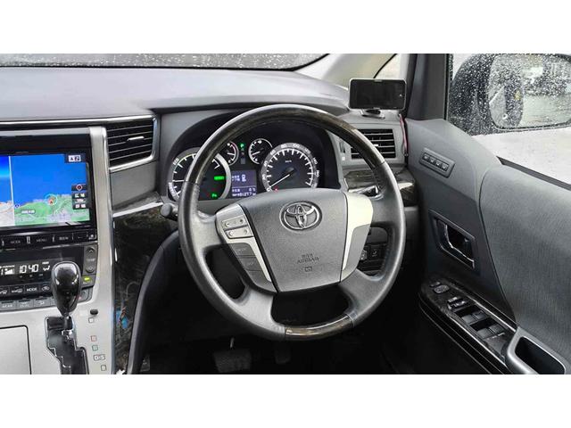 アルファードハイブリッド SR 4WD バックカメラ ナビ クリアランスソナー オートクルーズコントロール 両側電動スライドドア オートライト HID 電動リアゲート スマートキー 電動格納ミラー 後席モニター 3列シート(3枚目)