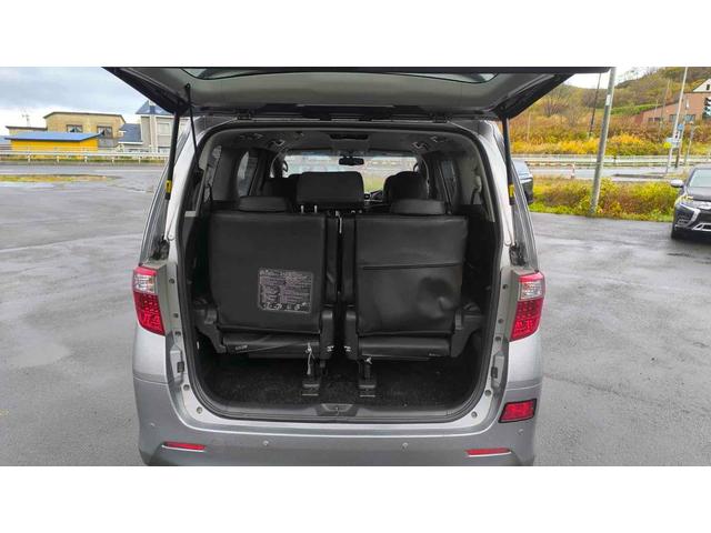 アルファードハイブリッド SR 4WD バックカメラ ナビ クリアランスソナー オートクルーズコントロール 両側電動スライドドア オートライト HID 電動リアゲート スマートキー 電動格納ミラー 後席モニター 3列シート(18枚目)