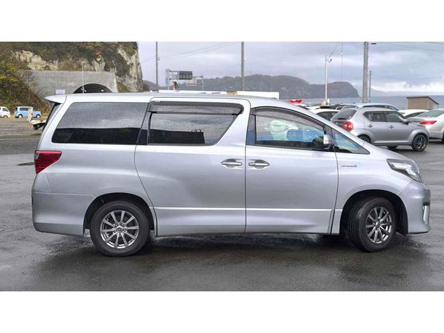 アルファードハイブリッド SR 4WD バックカメラ ナビ クリアランスソナー オートクルーズコントロール 両側電動スライドドア オートライト HID 電動リアゲート スマートキー 電動格納ミラー 後席モニター 3列シート(21枚目)