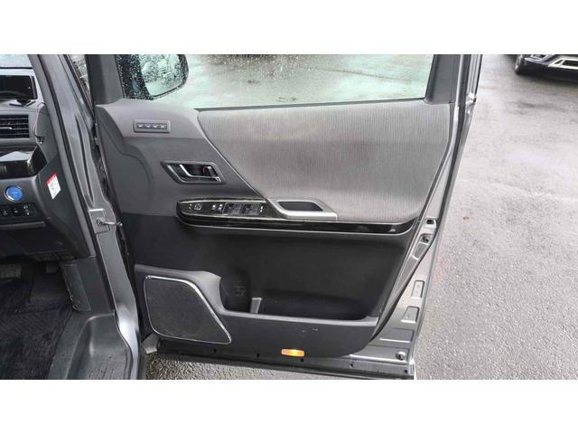 アルファードハイブリッド SR 4WD バックカメラ ナビ クリアランスソナー オートクルーズコントロール 両側電動スライドドア オートライト HID 電動リアゲート スマートキー 電動格納ミラー 後席モニター 3列シート(32枚目)