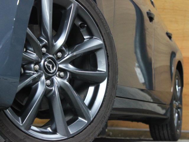 ＭＡＺＤＡ３ファストバック ＸＤ　Ｌパッケージ　３６０°セーフティパッケージ　マツダコネクト　冬タイヤ有り　ＢＯＳＥサウンドシステム　１２スピーカー　前後ドラレコ　純正エンジンスターター　オートクルーズ　フルセグＴＶ　Ｂｌｕｅｔｏｏｔｈ　ＥＴＣ（7枚目）