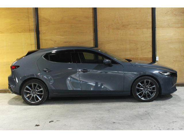 ＭＡＺＤＡ３ファストバック ＸＤ　Ｌパッケージ　３６０°セーフティパッケージ　マツダコネクト　冬タイヤ有り　ＢＯＳＥサウンドシステム　１２スピーカー　前後ドラレコ　純正エンジンスターター　オートクルーズ　フルセグＴＶ　Ｂｌｕｅｔｏｏｔｈ　ＥＴＣ（9枚目）