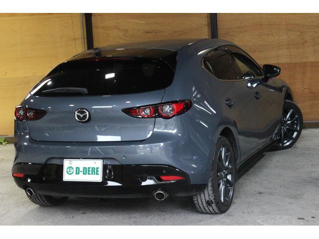 ＭＡＺＤＡ３ファストバック ＸＤ　Ｌパッケージ　３６０°セーフティパッケージ　マツダコネクト　冬タイヤ有り　ＢＯＳＥサウンドシステム　１２スピーカー　前後ドラレコ　純正エンジンスターター　オートクルーズ　フルセグＴＶ　Ｂｌｕｅｔｏｏｔｈ　ＥＴＣ（10枚目）