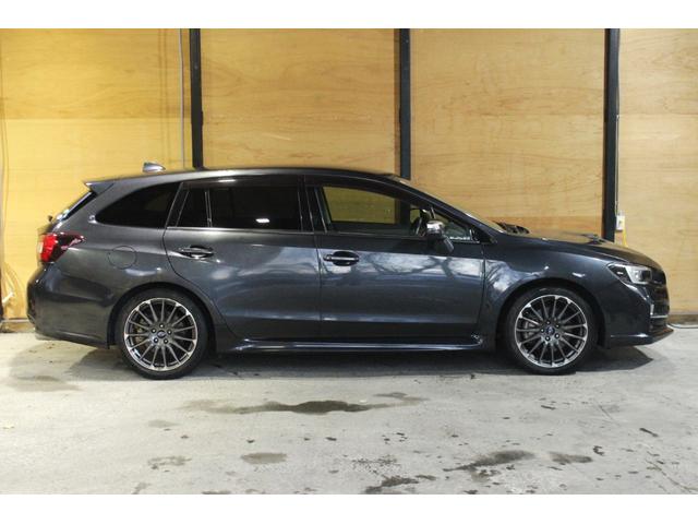 レヴォーグ ２．０ＳＴＩスポーツアイサイト　アドバンスドセーフティパッケージ　本州仕入　アイサイトＶｅｒ３　ダイアトーンナビＴＶ　ＢＴ　本革シート　純正１８ＡＷ　バックカメラ　オートクルーズ　シートヒーター　パワーシート　ＥＴＣ　パドルシフト（9枚目）