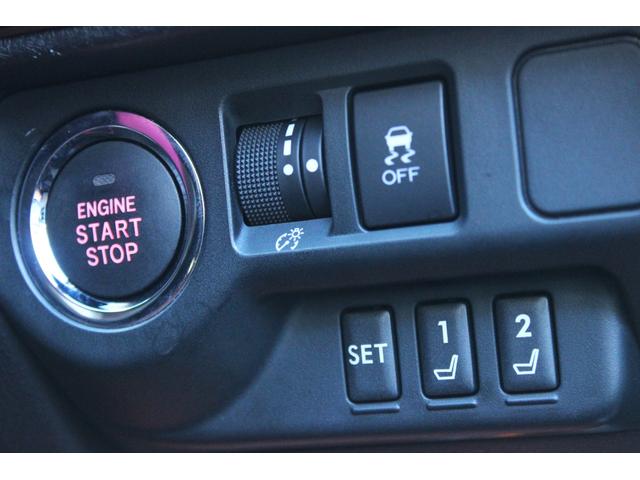 レヴォーグ ２．０ＳＴＩスポーツアイサイト　アドバンスドセーフティパッケージ　本州仕入　アイサイトＶｅｒ３　ダイアトーンナビＴＶ　ＢＴ　本革シート　純正１８ＡＷ　バックカメラ　オートクルーズ　シートヒーター　パワーシート　ＥＴＣ　パドルシフト（17枚目）