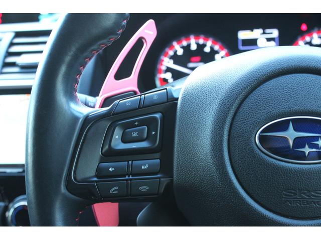 レヴォーグ ２．０ＳＴＩスポーツアイサイト　アドバンスドセーフティパッケージ　本州仕入　アイサイトＶｅｒ３　ダイアトーンナビＴＶ　ＢＴ　本革シート　純正１８ＡＷ　バックカメラ　オートクルーズ　シートヒーター　パワーシート　ＥＴＣ　パドルシフト（20枚目）