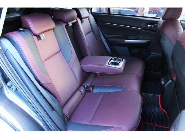 レヴォーグ ２．０ＳＴＩスポーツアイサイト　アドバンスドセーフティパッケージ　本州仕入　アイサイトＶｅｒ３　ダイアトーンナビＴＶ　ＢＴ　本革シート　純正１８ＡＷ　バックカメラ　オートクルーズ　シートヒーター　パワーシート　ＥＴＣ　パドルシフト（25枚目）