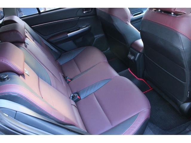 レヴォーグ ２．０ＳＴＩスポーツアイサイト　アドバンスドセーフティパッケージ　本州仕入　アイサイトＶｅｒ３　ダイアトーンナビＴＶ　ＢＴ　本革シート　純正１８ＡＷ　バックカメラ　オートクルーズ　シートヒーター　パワーシート　ＥＴＣ　パドルシフト（26枚目）