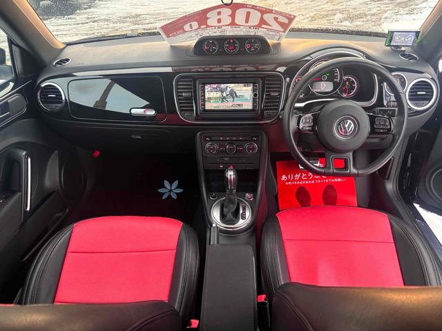 ザ・ビートル ターボ　バックカメラ　ナビ　ＴＶ　クリアランスソナー　オートクルーズコントロール　ＡＴ　オートライト　スマートキー　電動格納ミラー　アルミホイール　盗難防止システム　ＡＢＳ　ＣＤ　ＤＶＤ再生　ＵＳＢ（15枚目）