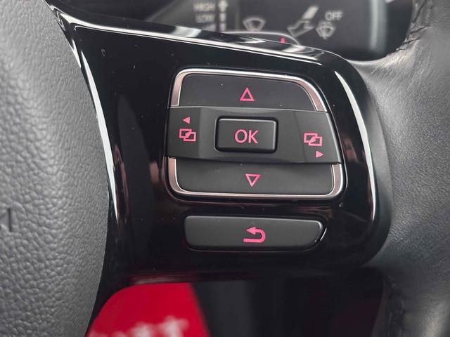 ザ・ビートル ターボ　バックカメラ　ナビ　ＴＶ　クリアランスソナー　オートクルーズコントロール　ＡＴ　オートライト　スマートキー　電動格納ミラー　アルミホイール　盗難防止システム　ＡＢＳ　ＣＤ　ＤＶＤ再生　ＵＳＢ（33枚目）